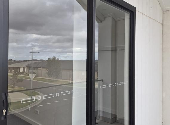 End of lease cleaning Wyndham Vale - balcony windows