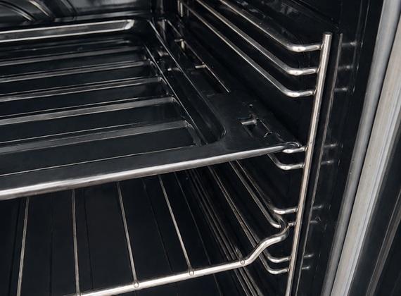 End of lease cleaning Dee Why July 2026 - oven after