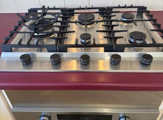 End of lease cleaning Sydney in July 2026 - stovetop after