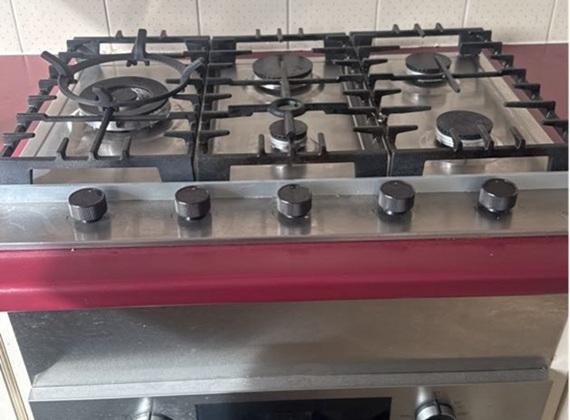 End of lease cleaning Sydney in July 2026 - stovetop before