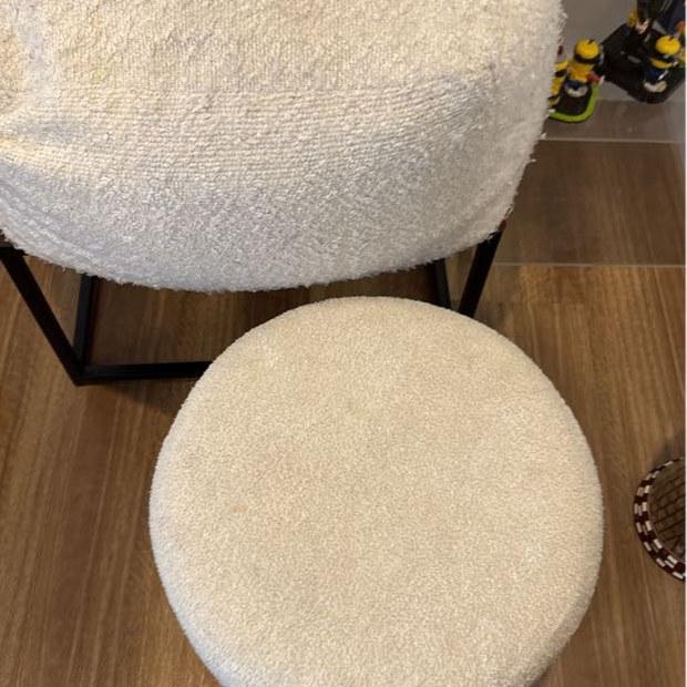 Pouf and ottoman after upholstery cleaning, Lower Plenty